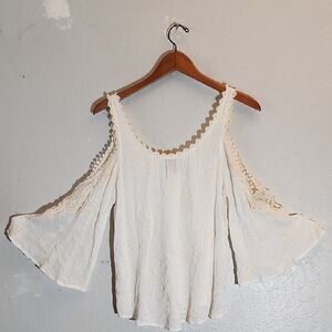 Elegant Floral Embroidered Lace Cold Shoulder Bell Sleeves Top WILD MOSS Medium